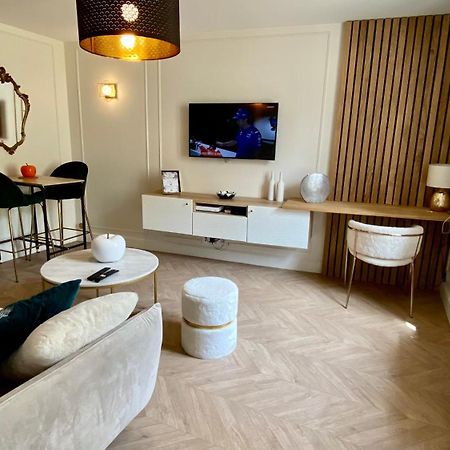 Superbe Appartement Terrasse Et Parking Gratuit โอแซร์ ภายนอก รูปภาพ